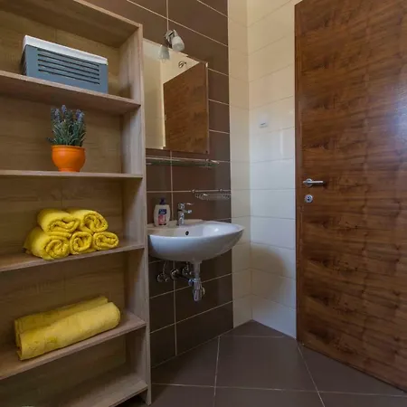 Apartman S Bazenom U Centru Apartmán *