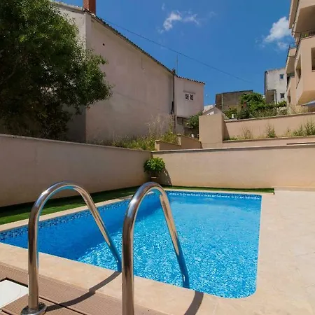 Apartman S Bazenom U Centru Apartmán