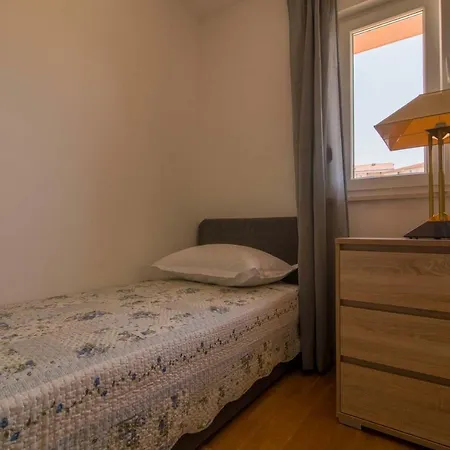 Apartman S Bazenom U Centru Apartmán *