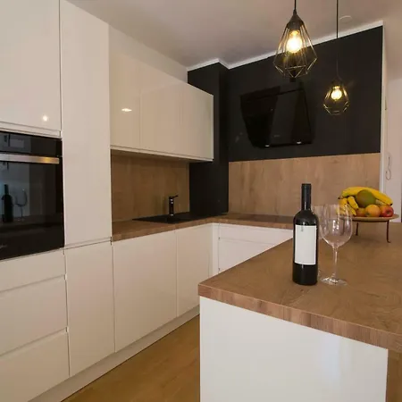 Apartmán Apartman S Bazenom U Centru Makarská