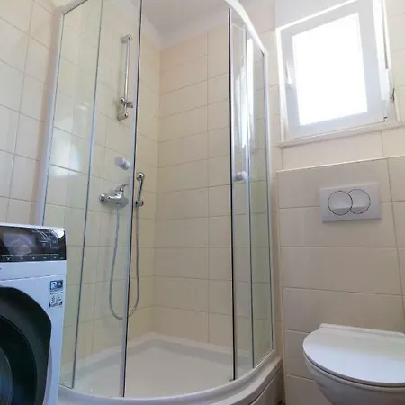 Apartman S Bazenom U Centru Apartmán *